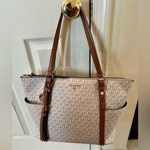 Michael Kors Tote